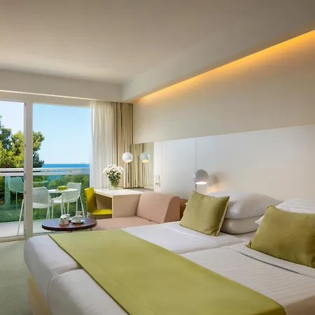 Family Vespera Hotel 4*