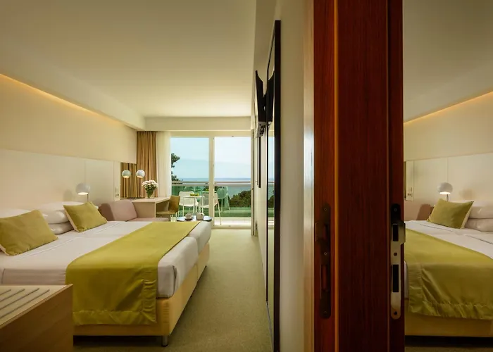 Family Vespera Hotel 4*